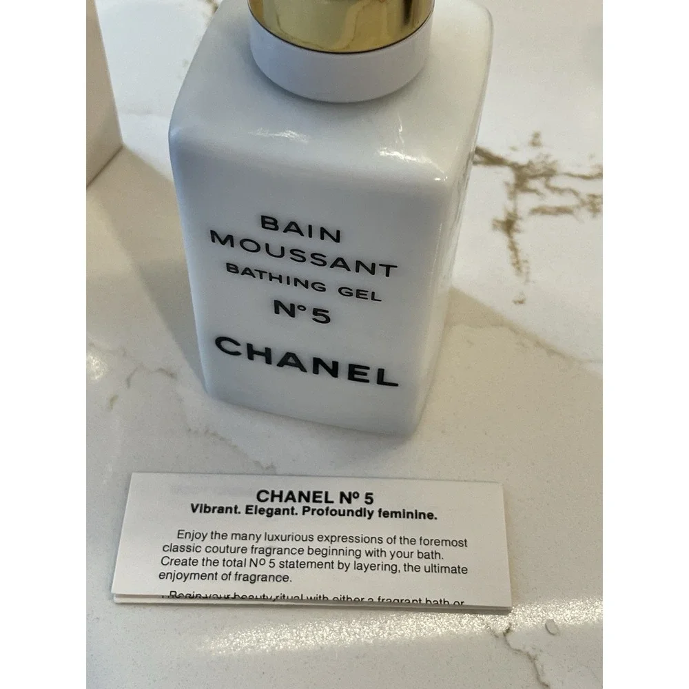 Vintage Chanel‎ No 5 Bathing Gel Perfumed 6 fl oz Milk Glass Bottle Full Box